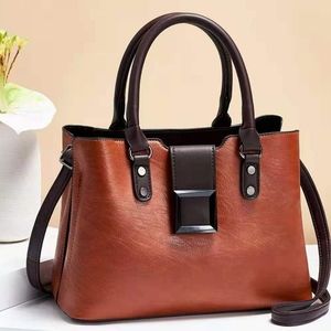 Modern Classic Tote